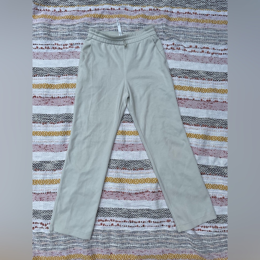 Lululemon Softstreme High-Rise Pant in Bone- Full Length- Size 6